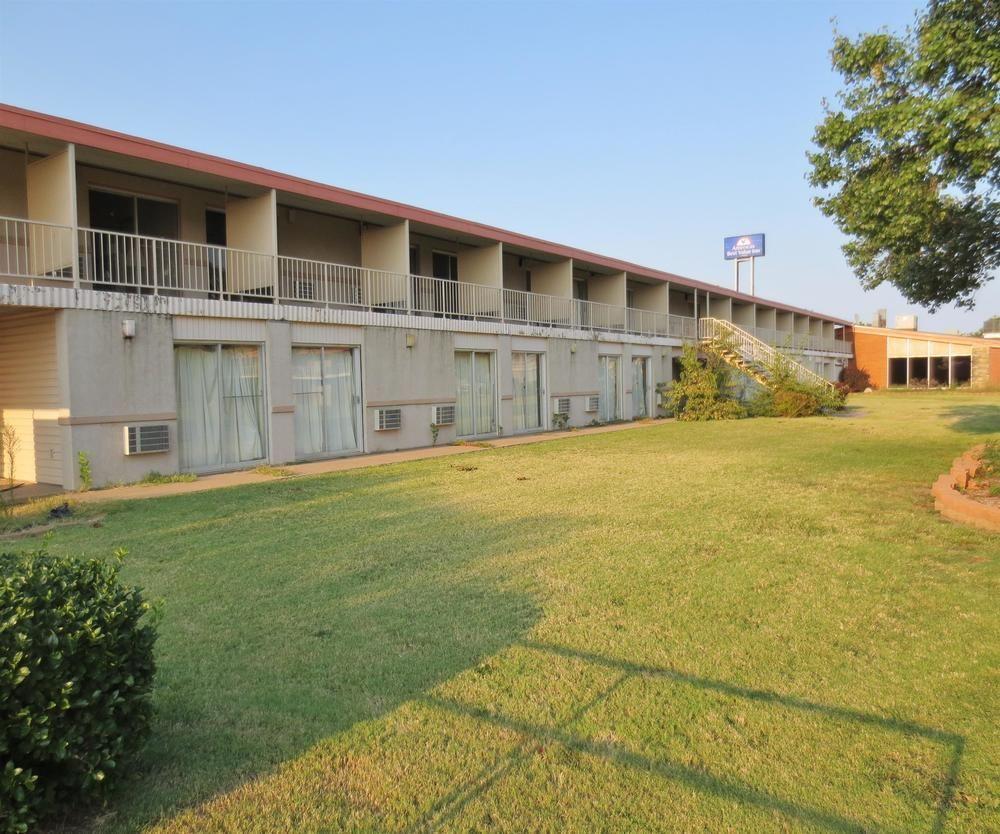 Americas Best Value Inn Abilene Exterior photo