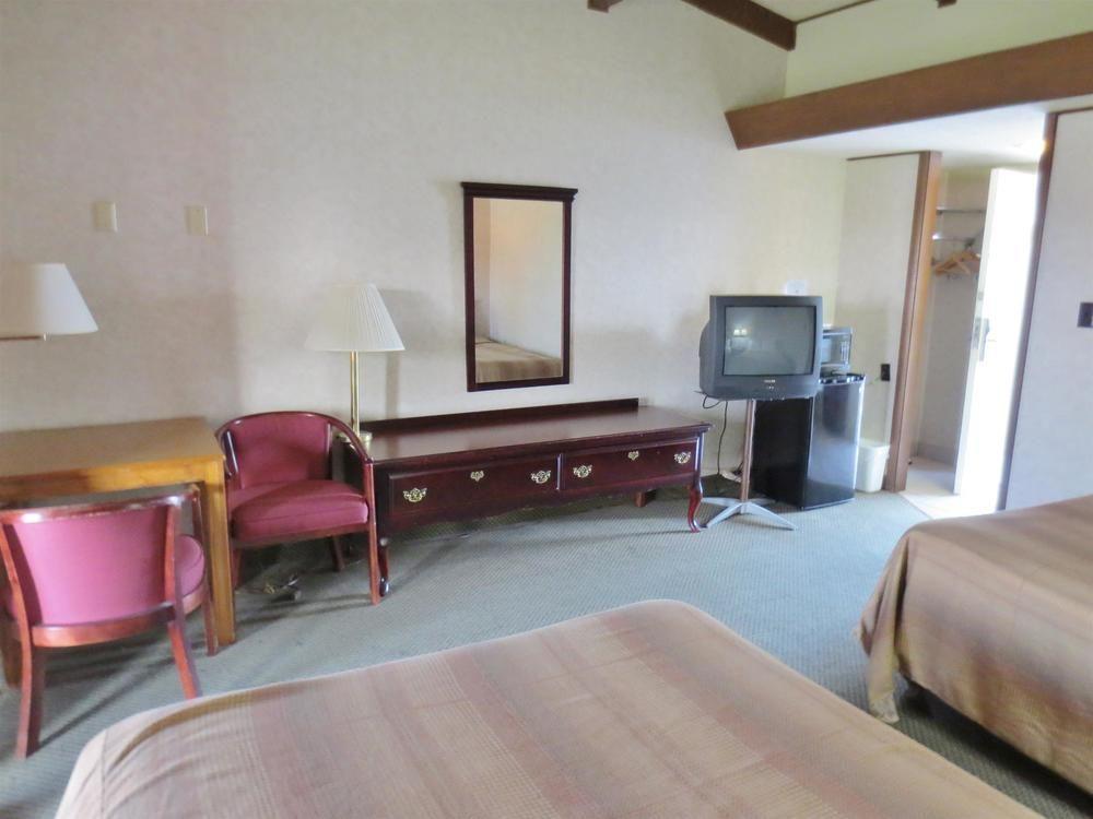 Americas Best Value Inn Abilene Exterior photo