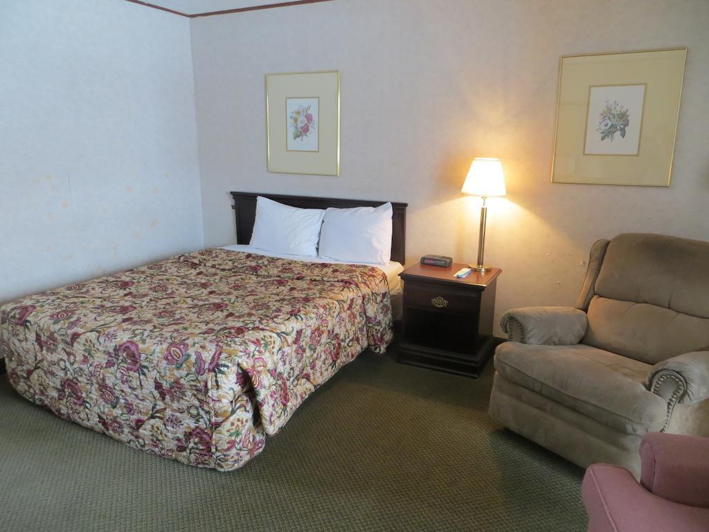 Americas Best Value Inn Abilene Exterior photo
